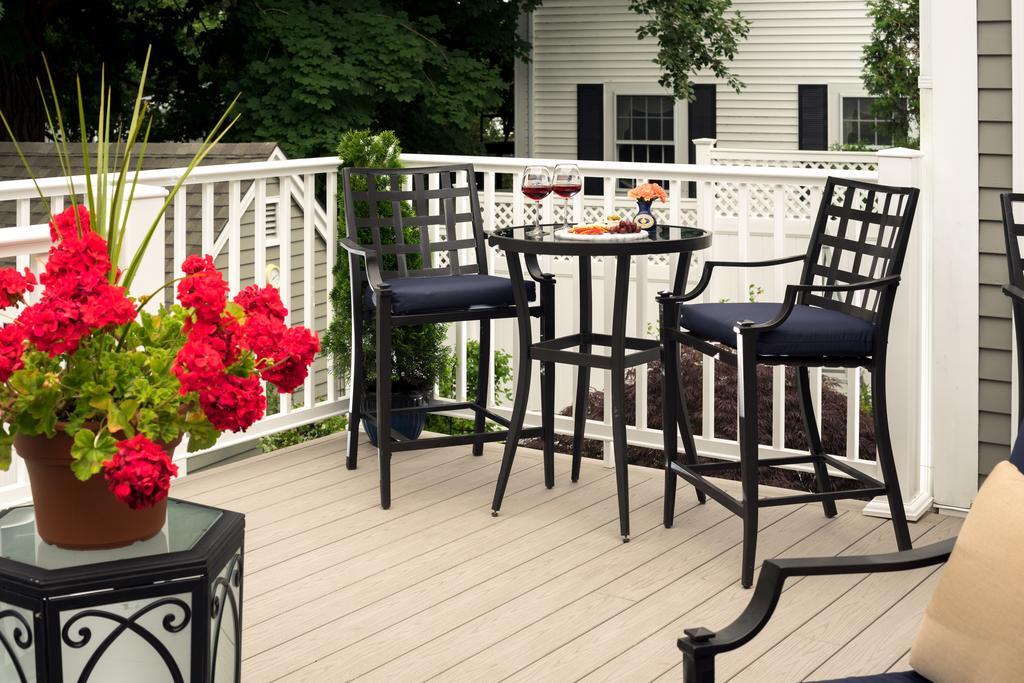 Old Harbor Inn Chatham Bagian luar foto