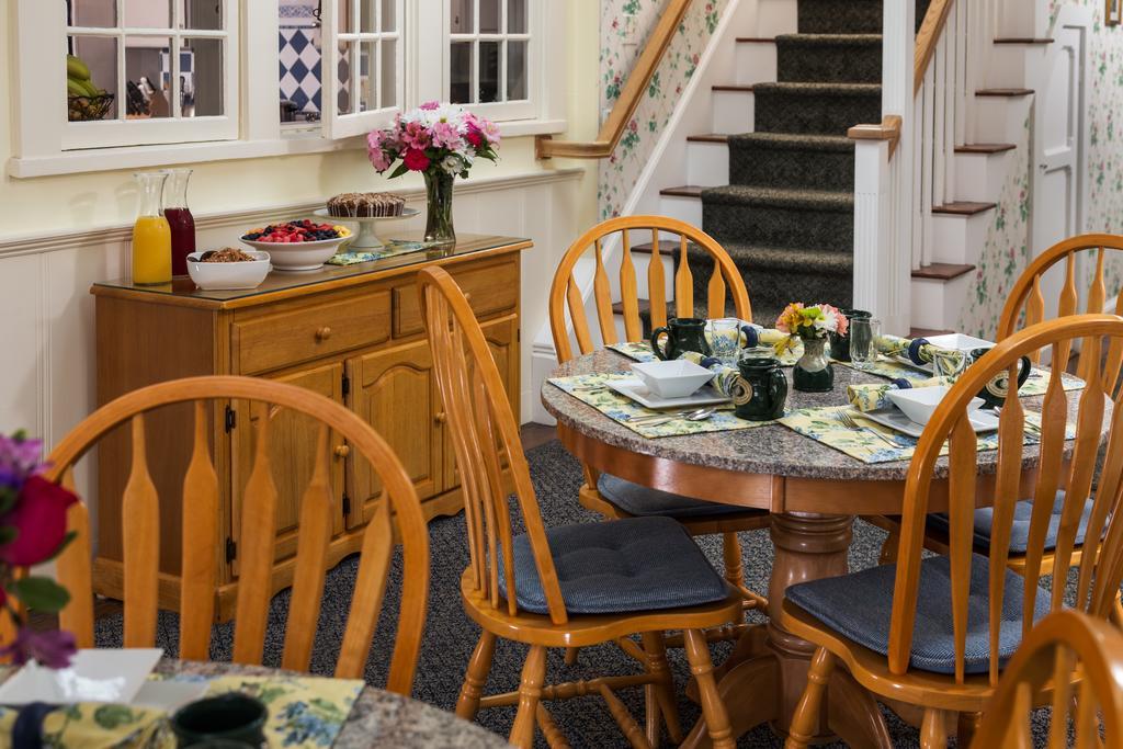 Old Harbor Inn Chatham Bagian luar foto