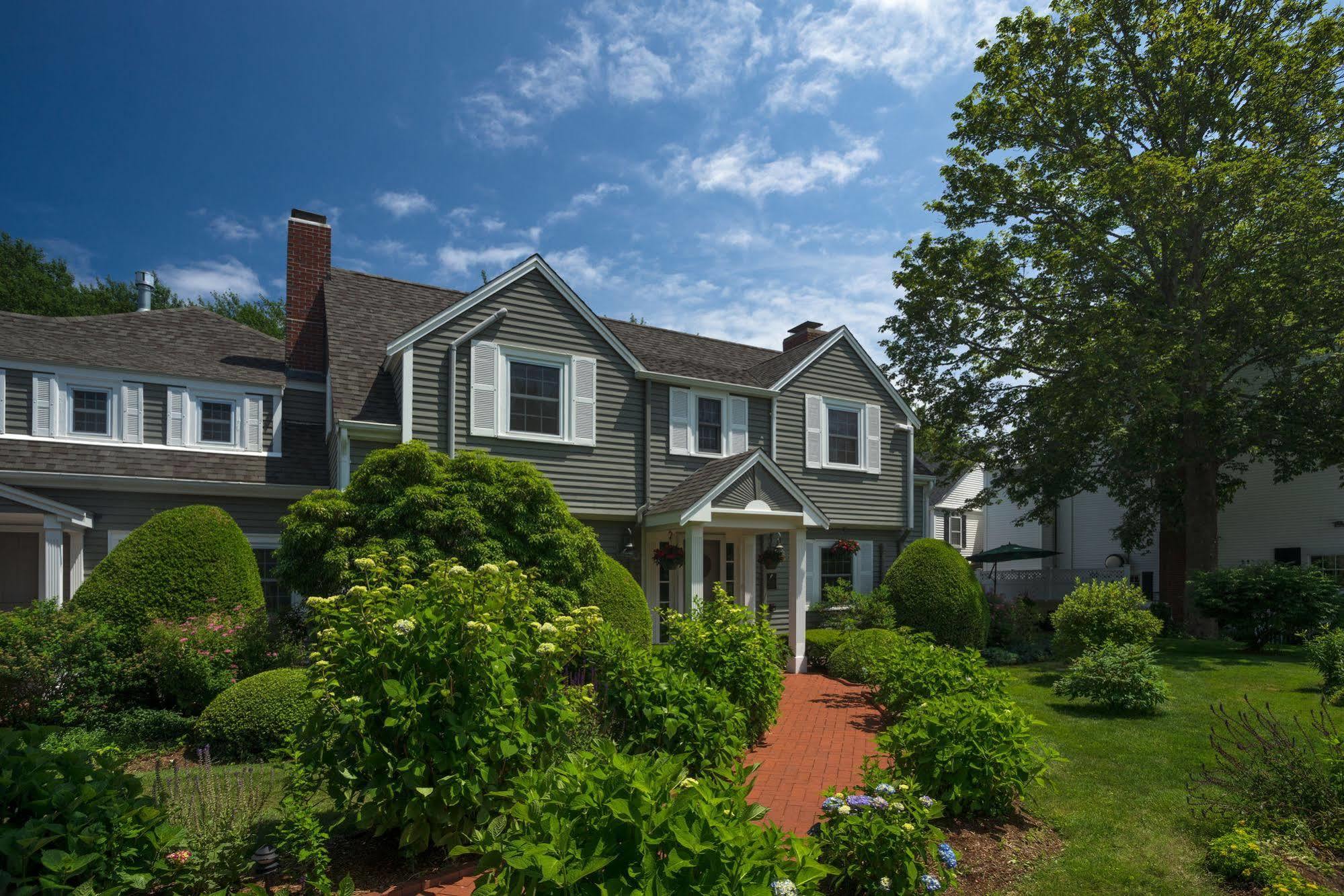 Old Harbor Inn Chatham Bagian luar foto
